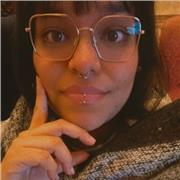 Profesora de francés, inglés, castellano, también puedo enseñar asignaturas de primaria. Estfuiante de filología inglesa y derecho.